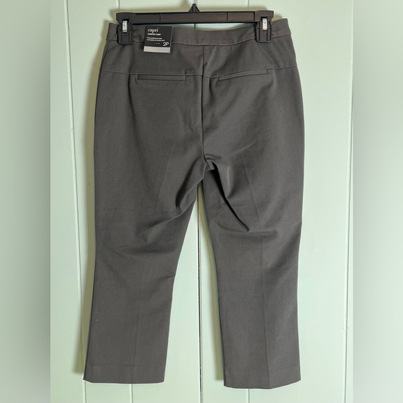 Alfani Comfort Waist Capris - Picture 4 of 5